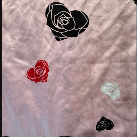 [RARE] Aldo 2018 Valentines Day Limited Edition Collection  Scarf - Picture 15 of 16